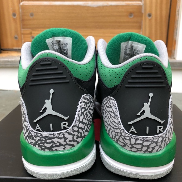 Jordan 3 Pine Green Dead-Stock GS - Picture 5 of 10
